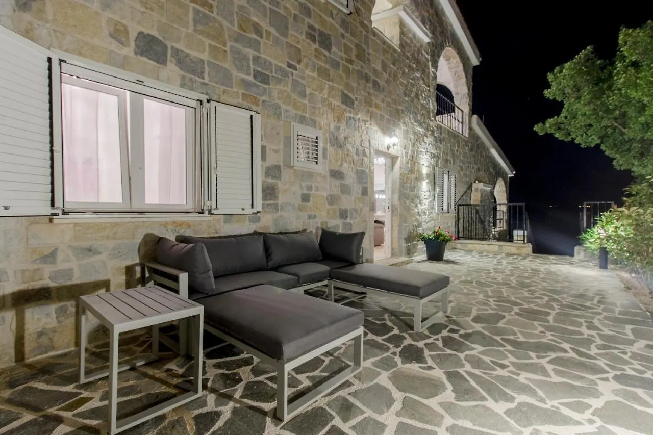 Dalmata Lounge Apartment Starigrad Paklenica Croatia