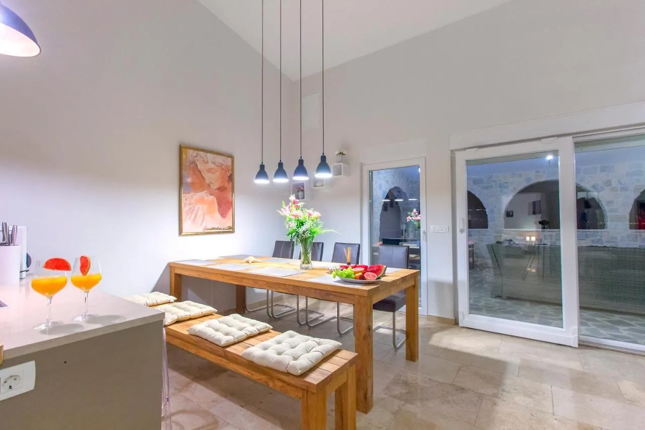 Dalmata Lounge Apartment Starigrad Paklenica