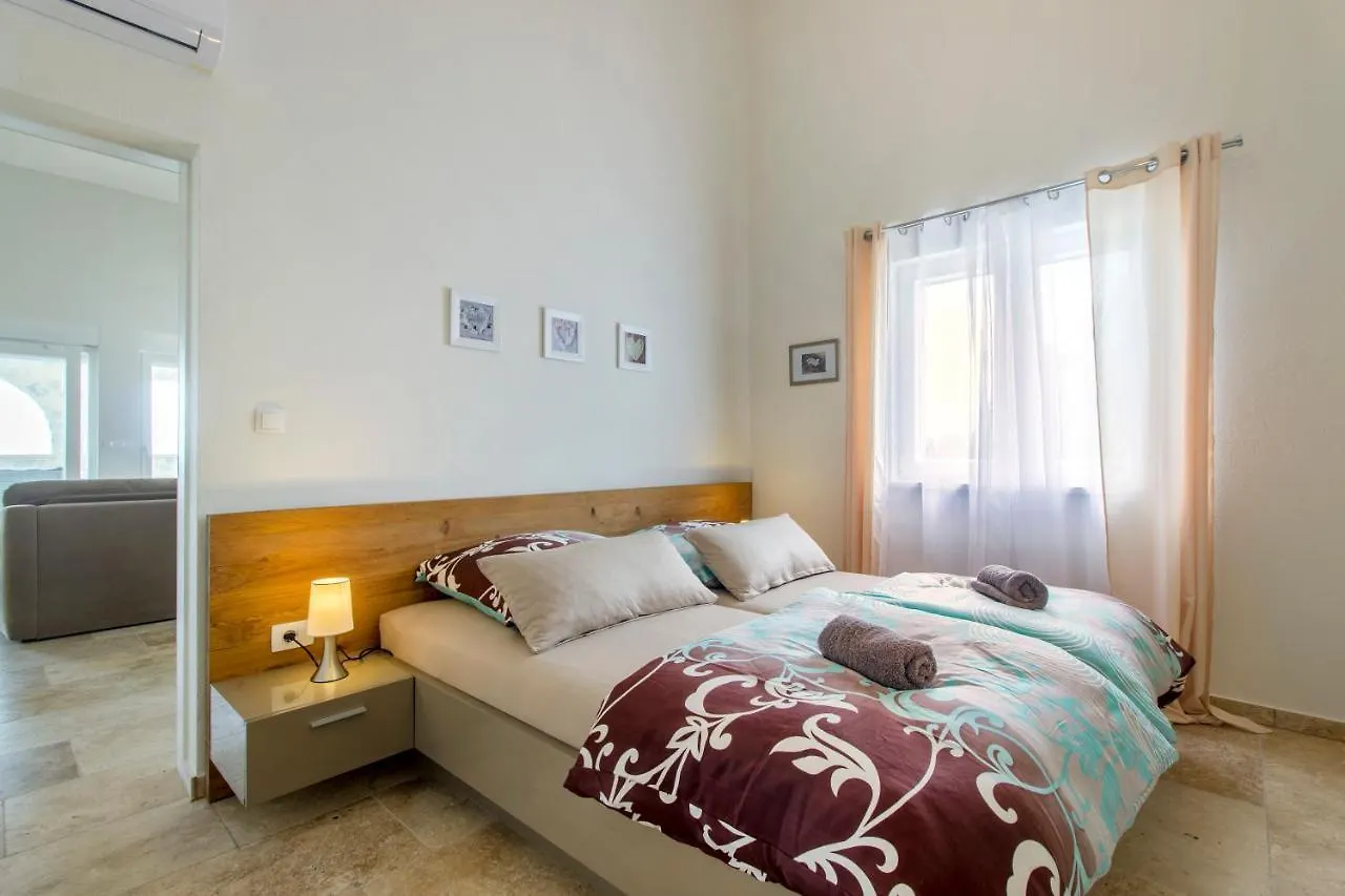 Dalmata Lounge Apartment Starigrad Paklenica 0*,